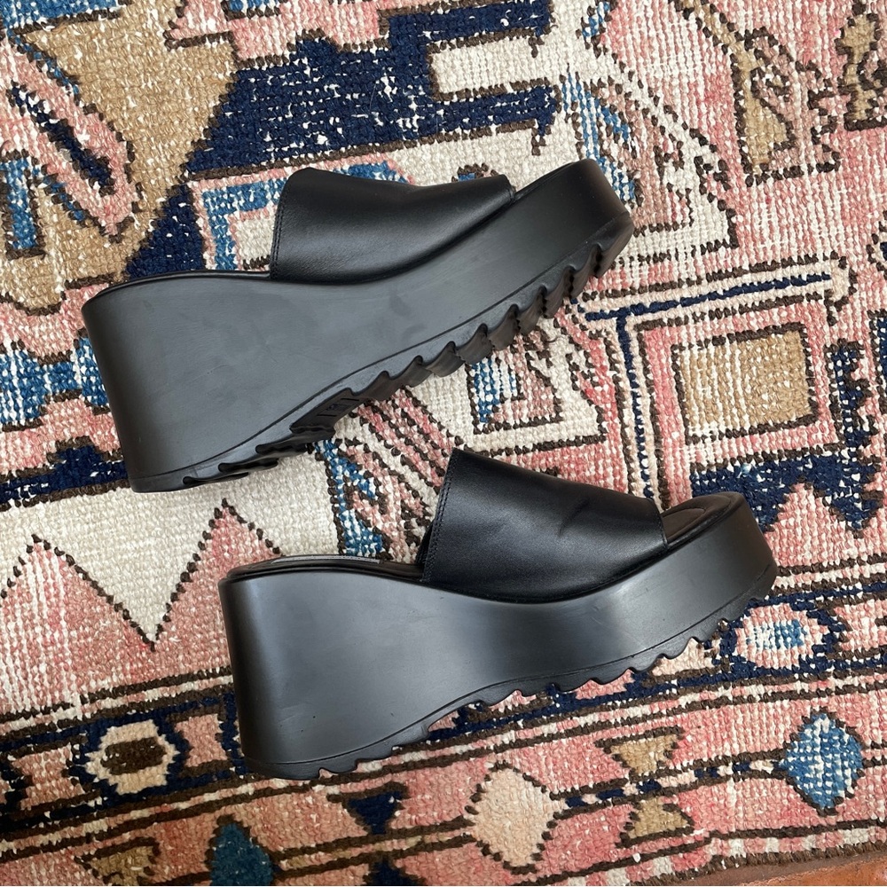 Black Leather 90s Platform Heels by Steve Madden